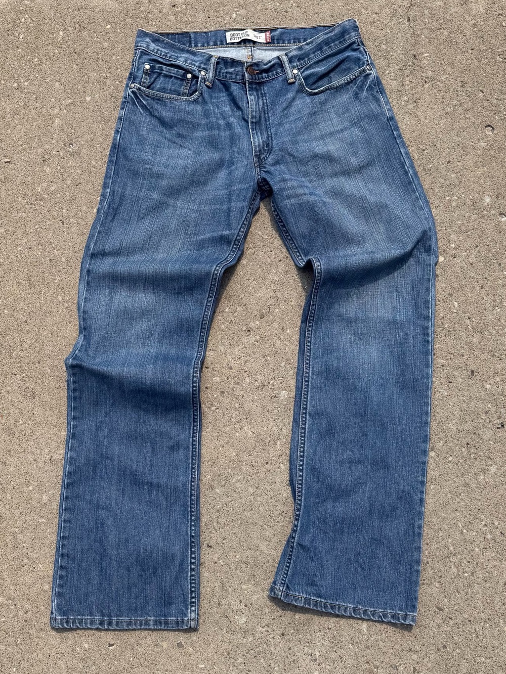 Vintage Y2K Levi’s 527 bootcut whiskers